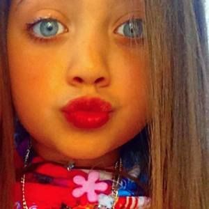 Meet your Posher, Isabella